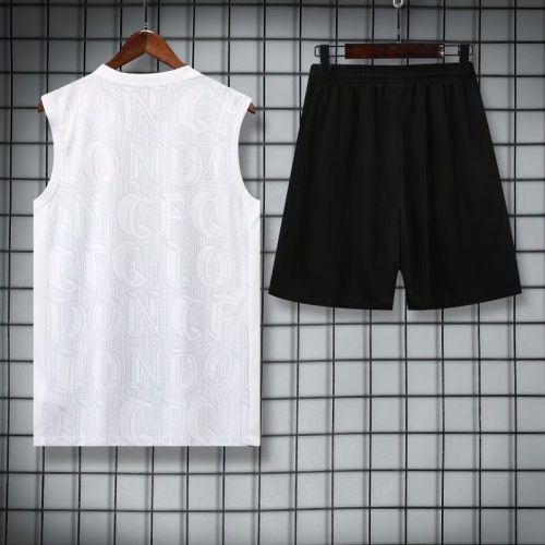 Adult Uniform 2025-2026 Manchester United White/Red Soccer Training Vest and Shorts Football Set