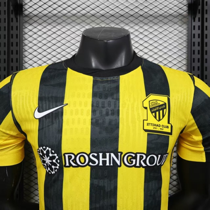 with New Sponor Logo Player Version 2025-2026 Al-Ittihad Home Soccer Jersey Football Shirt