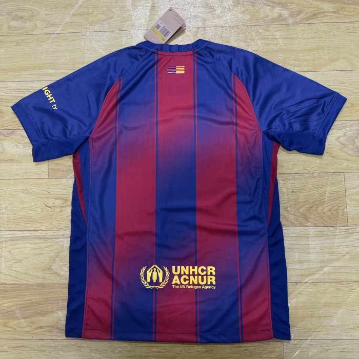 with Play Sponor Logo Barca Camisetas de Futbol Fans Version 2025-2026 Barcelona Home Soccer Jersey