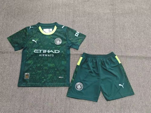 Youth Uniform Kids Kit 2025-2026 Manchester City Fourth Away Green Soccer Jersey Shorts Child Football Set