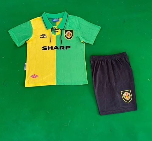 Retro Youth Uniform Kids Kit 1992-1994 Manchester United Away Yellow/Green Soccer Jersey Shorts Vintage Child Football Set