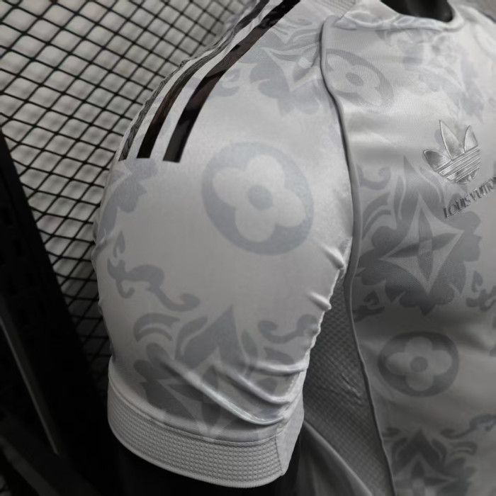 Player Version 2025-2026 Real Madrid White Special Version Soccer Jersey Real Football Shirt