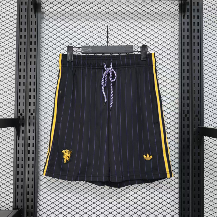 Fan Version 2025-2026 Manchester United Black Icon Soccer Shorts Football Shorts