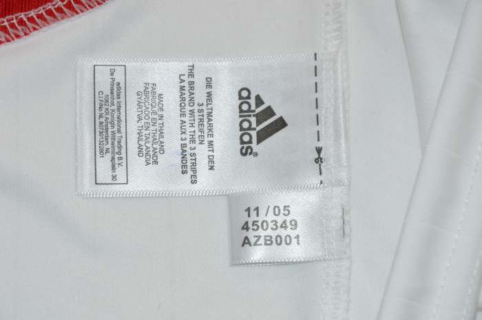 Retro Jersey Spain 2006 Away White Soccer Jersey Vintage Football Shirt