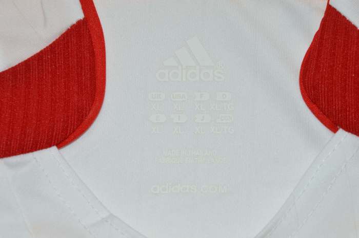 Retro Jersey Spain 2006 Away White Soccer Jersey Vintage Football Shirt