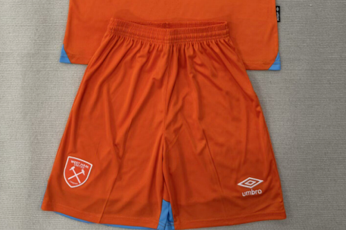 Fan Version 2025-2026 West Ham United Orange Goalkeeper Soccer Shorts Football Shorts