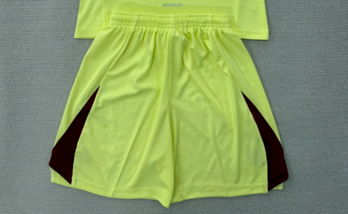 Fan Version 2026 Nottingham Forest Yellow Goalkeeper Soccer Shorts Football Shorts
