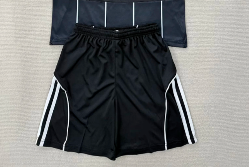 Fan Version 2025-2026 Frankfurt Black UCL Version Soccer Shorts Football Shorts
