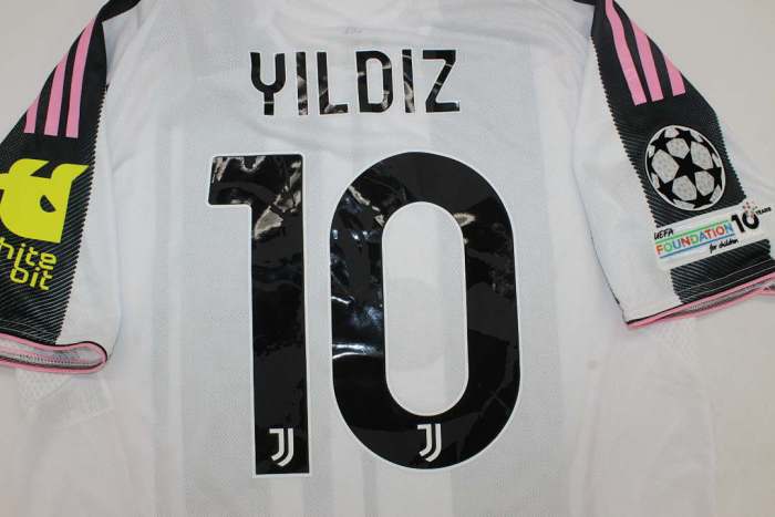 with Jeep+UCL Patch Maillot Juve Shirt Fans Version 2025-2026 Juventus YILDIZ 10 Home Soccer Jersey Football Shirt