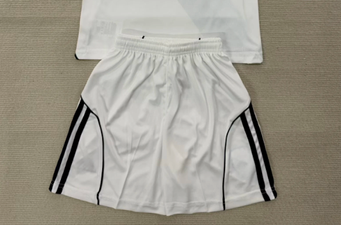 Fan Version 2025-2026 Paris FC Away White Soccer Shorts Football Shorts
