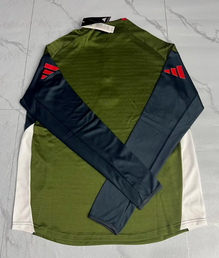 2025-2026 Bayern Munich Green Soccer Training Sweater