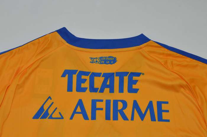 Fan Version 2025-2026 Tigres UANL Home Soccer Jersey Yellow Football Shirt