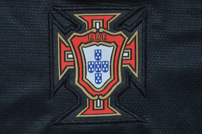 Long Sleeve Retro Jersey 2013 Portugal RONALDO 7 Away Black Soccer Jersey Vintage Football Shirt
