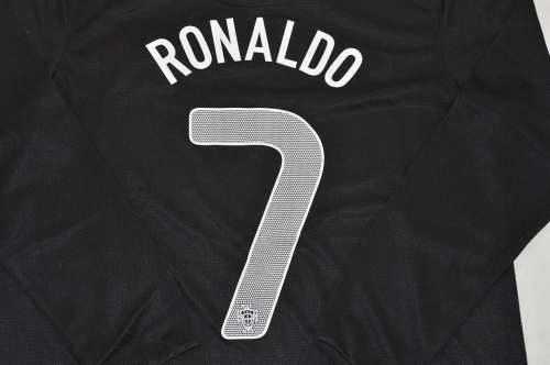 Long Sleeve Retro Jersey 2013 Portugal RONALDO 7 Away Black Soccer Jersey Vintage Football Shirt