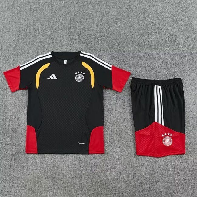 Adult Uniform 2026 Germany Black/Red Soccer Training Jersey and Shorts Football Kits