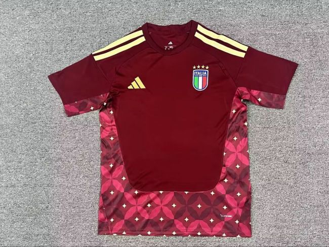 Fan Version 2025-2026 Italy Red Goalkeeper Soccer Jersey Football Shirt