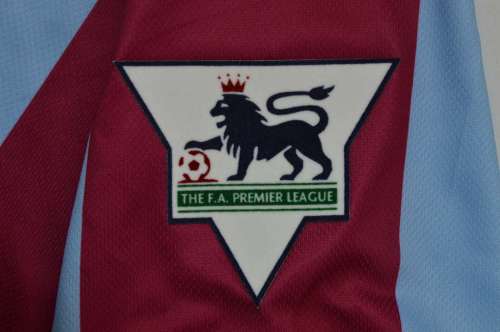with EPL Patch Retro Jersey 1999-2000 Aston Villa Home Soccer Jersey Vintage Football Shirt