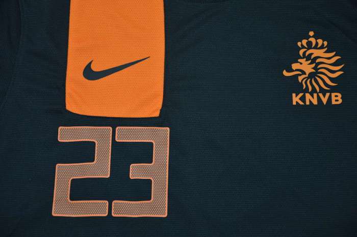 Retro Jersey 2012 Netherlands VAN DER VAART 23 Away Black Soccer Jersey Vintage Holland Football Shirt
