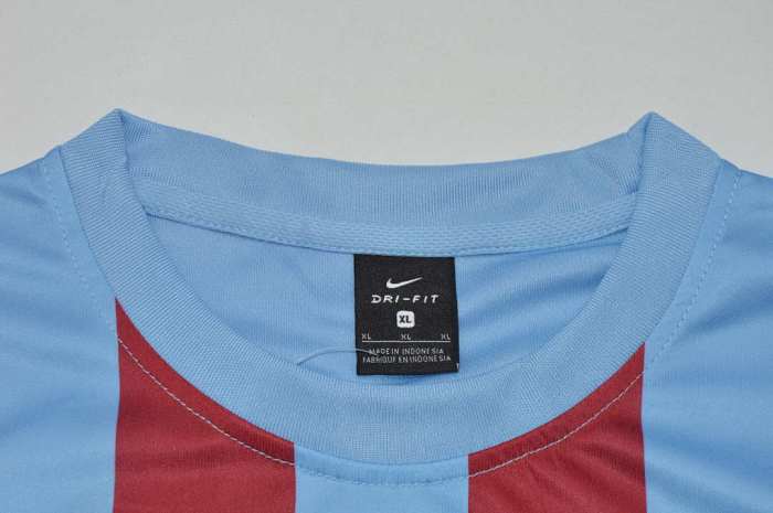 Retro Jersey 2010-2011 Trabzonspor Kulübü BURAK 17 Home Soccer Jersey Football Shirt