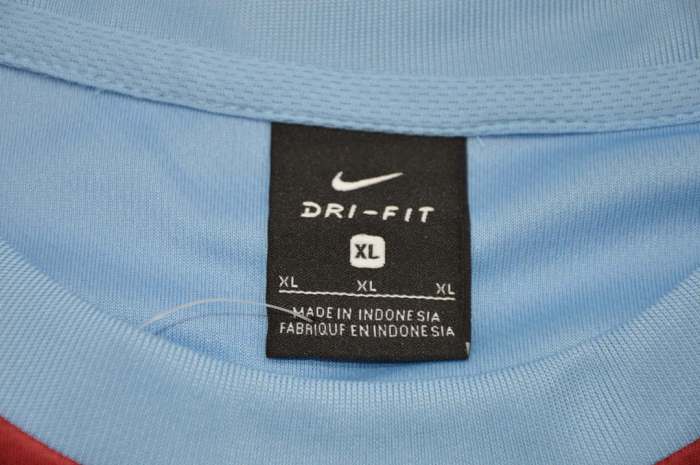 Retro Jersey 2010-2011 Trabzonspor Kulübü BURAK 17 Home Soccer Jersey Football Shirt