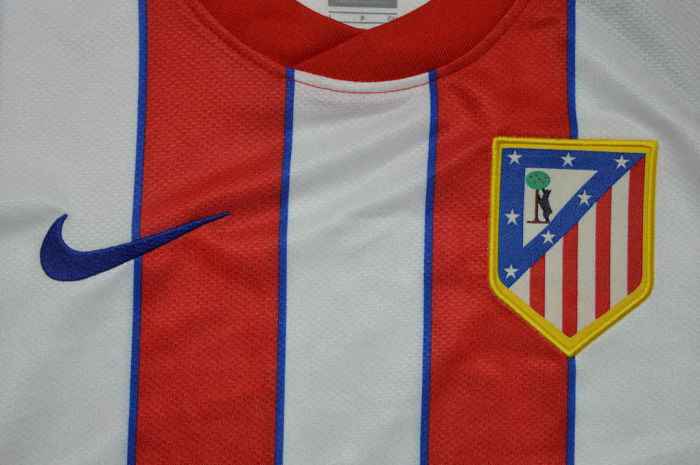 Retro Jersey 2011-2012 Atletico Madrid FALCAO 9 League Version Home Soccer Jersey Vintage Football Shirt