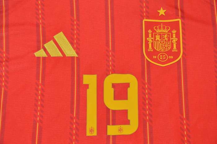 Fan Version 2026 Spain LAMINE YAMAL 19 Home Soccer Jersey España Camisetas de Futbol