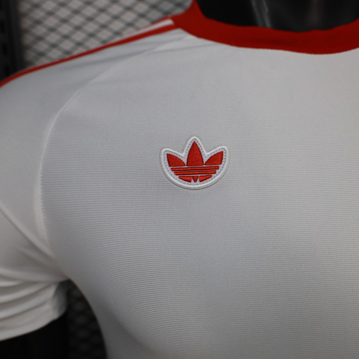 Fan Version 2025-2026 Liverpool White/Red Soccer Training Jersey Football Shirt