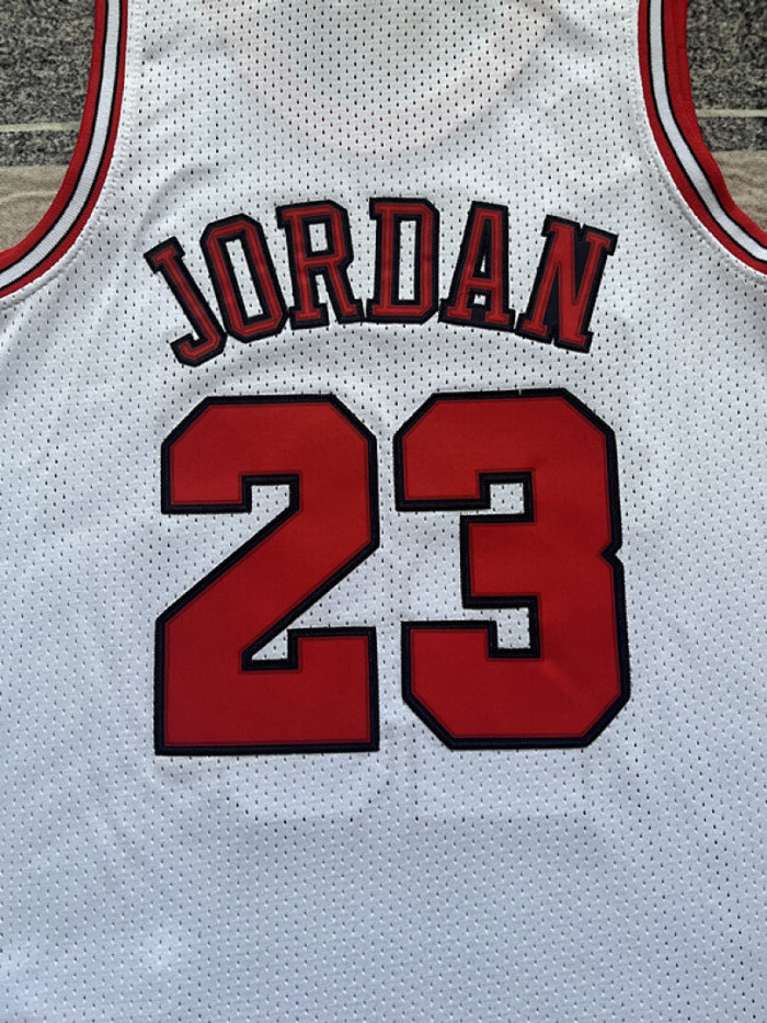 Mitchell&ness 1997-98 Chicago Bulls 23 JORDAN White/Red Signature Version Basketball Shirt NBA Jersey
