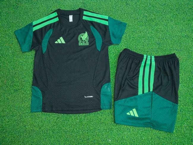 Player Version Youth Uniform Kids Kit 2026 Mexico Black Soccer Training Jersey Shorts Child Football Set