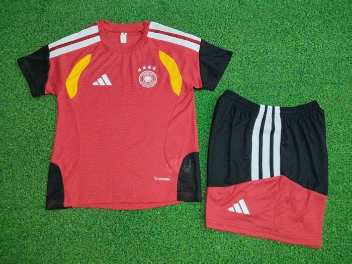 Player Version Youth Uniform Kids Kit 2026 Germany Red Soccer Training Jersey Shorts Child Football Set