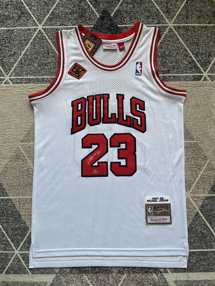 Mitchell&ness 1997-98 Chicago Bulls 23 JORDAN White/Red Signature Version Basketball Shirt NBA Jersey