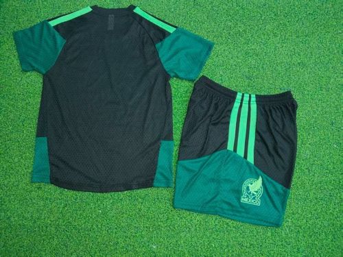 Player Version Youth Uniform Kids Kit 2026 Mexico Black Soccer Training Jersey Shorts Child Football Set