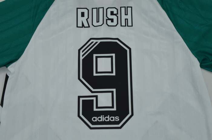 Retro Jersey 1993-1995 Liverpool RUSH 9 Away White Soccer Jersey Vintage Football Shirt