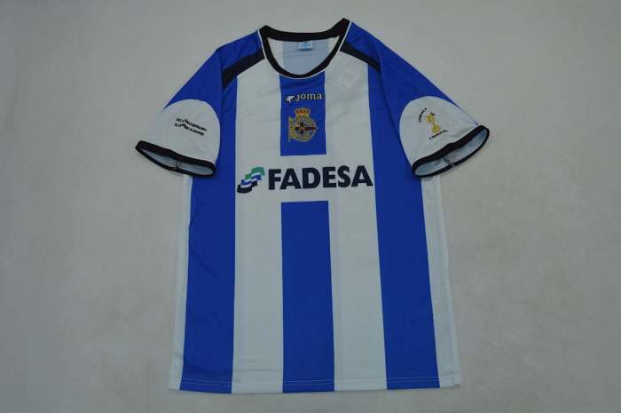 Retro Jersey 2001-2002 Deportivo Alaves VALERON 21 Home Soccer Jersey Vintage Football Shirt