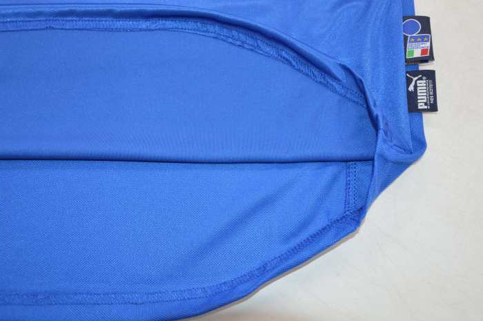 Retro Jersey 2004 Italy Home Soccer Jersey Vintage Football Shirt