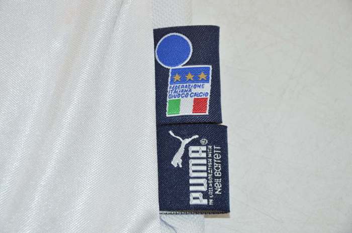 Retro Jersey 2004 Italy Away White Soccer Jersey Vintage Football Shirt