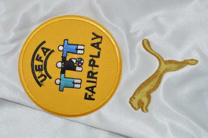 with Patch Retro Jersey 2004 Italy TOTTI 10 Away White Soccer Jersey Vintage Football Shirt