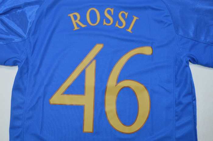 Retro Jersey 2004 Italy ROSSI 46 Home Soccer Jersey Vintage Football Shirt