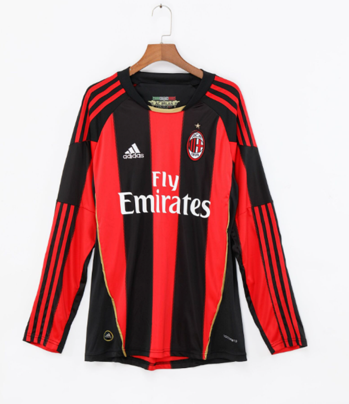 Long Sleeve Retro Jersey 2010-2011 AC Milan Home Soccer Jersey Vintage Football Shirt