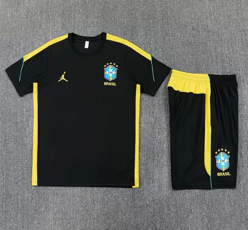 Adult Uniform 2026-2026 Brazil Black/Yellow Soccer Training Jersey and Shorts Football Kits