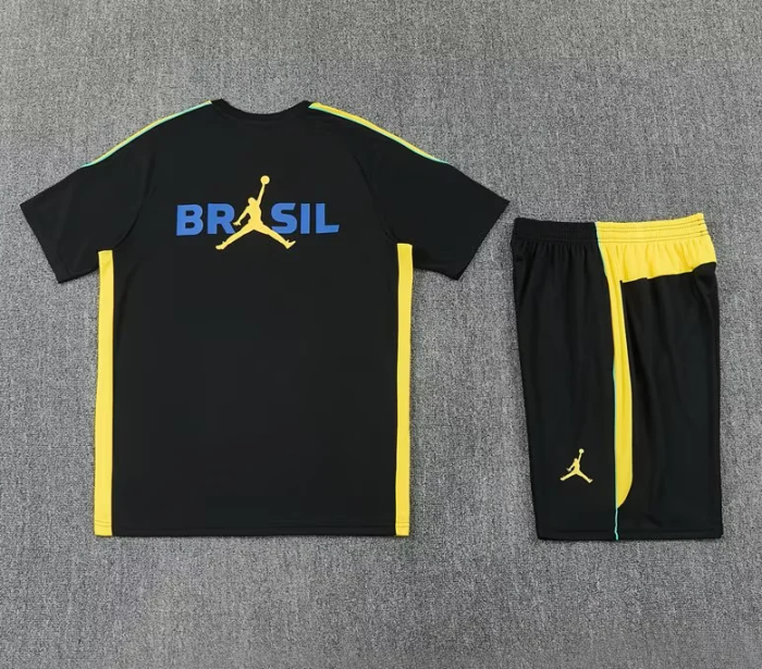 Adult Uniform 2026-2026 Brazil Black/Yellow Soccer Training Jersey and Shorts Football Kits