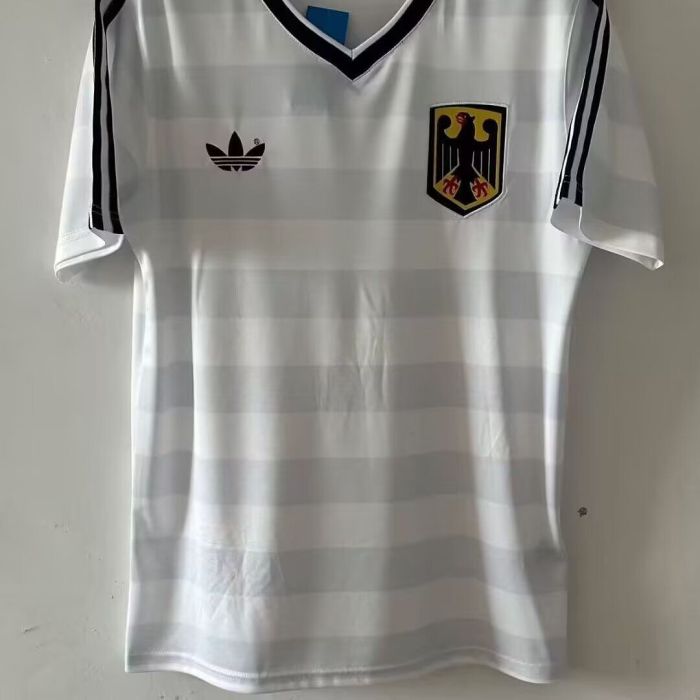Retro Jersey Japan 1984 Away Soccer Jersey Vintage Football Shirt