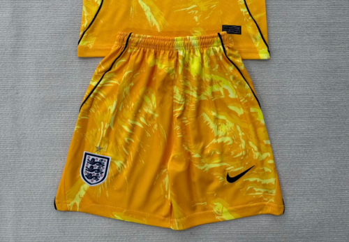 Fan Version 2026 England Yellow Goalkeeper Soccer Shorts Football Shorts