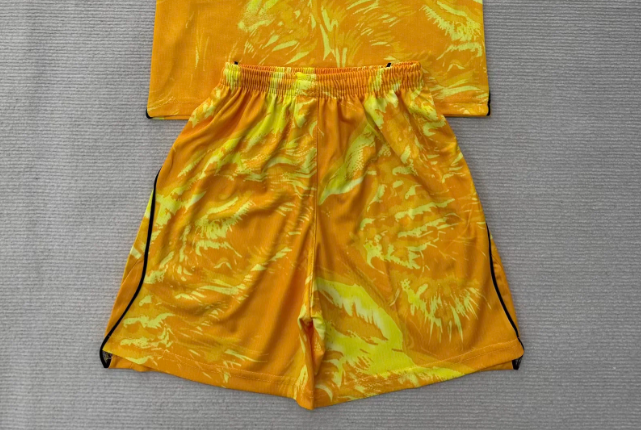 Fan Version 2026 England Yellow Goalkeeper Soccer Shorts Football Shorts