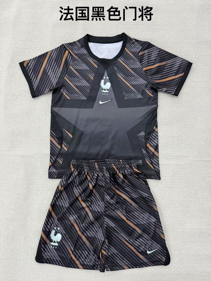Youth Uniform Kids Kit 2026 France Black Goalkeeper Soccer Jersey Shorts Child Football Set