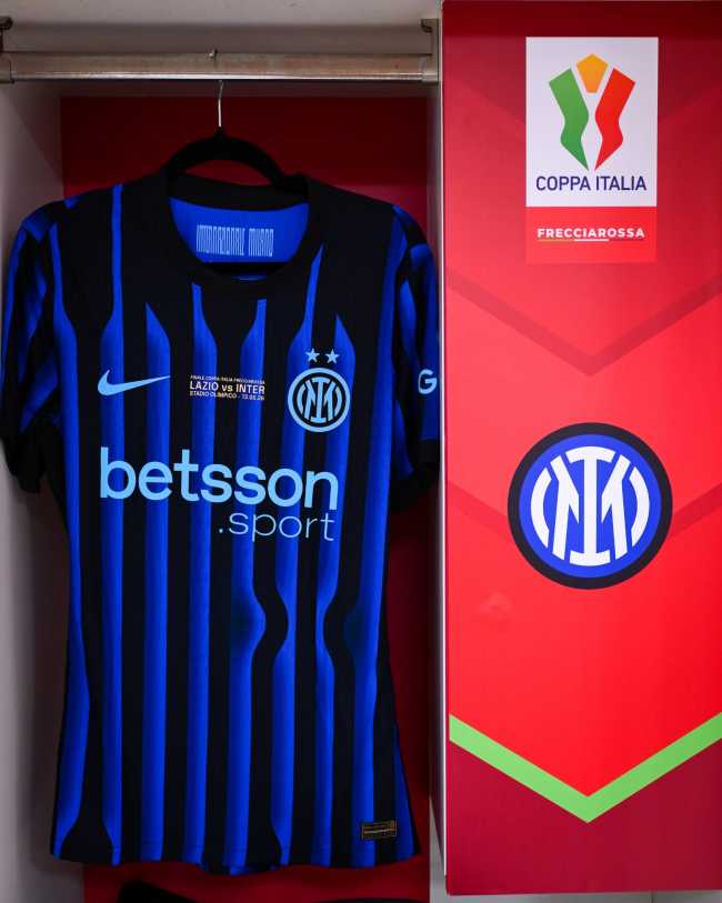 with Front Lettering+Serie A Patch Fan Version 2025-2026 Inter Milan Home Soccer Jersey Football Shirt