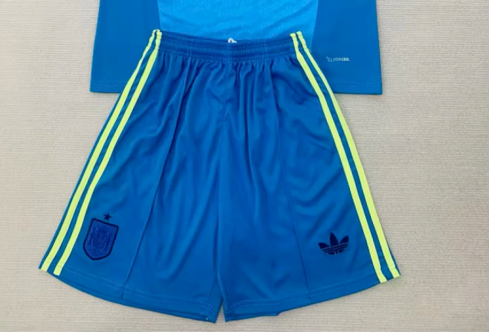 Fan Version 2026 Spain Sky Blue Goalkeeper Soccer Shorts Football Shorts