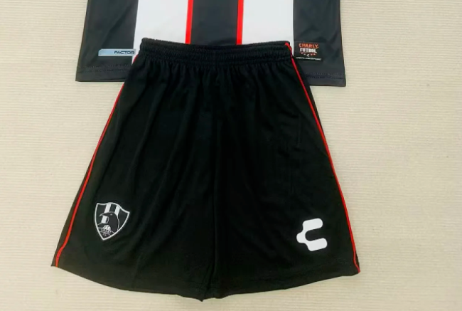 Fan Version 2026-2027 Cuervos Home Soccer Shorts Football Shorts