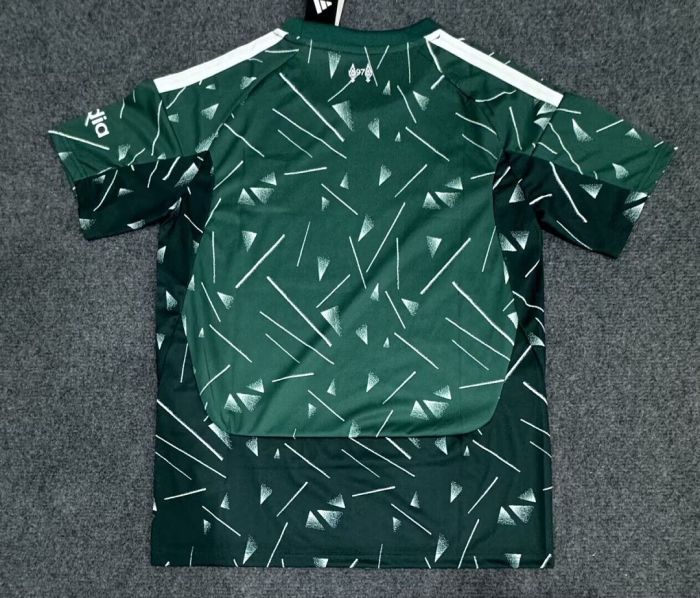 Fan Version 2026-2027 Liverpool Green Goalkeeper Soccer Jersey Football Shirt