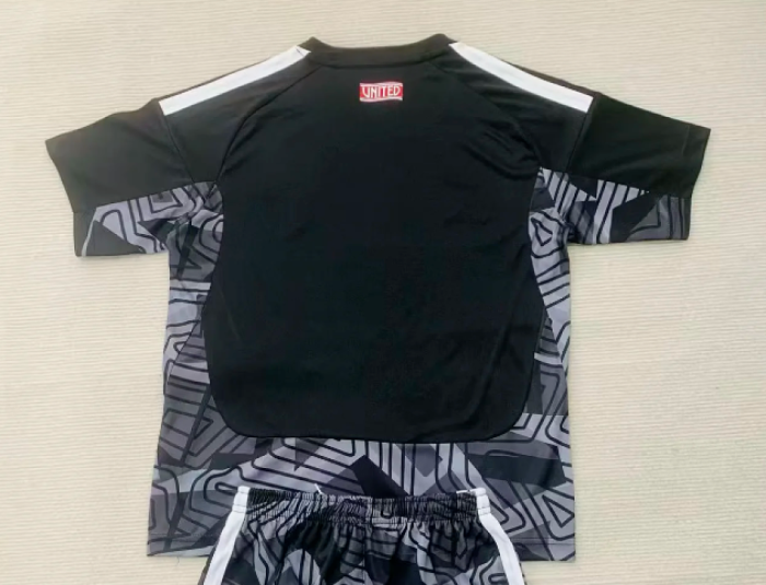 Fans Version 2026-2027 Manchester United Black Goalkeeper Soccer Jersey Man United Football Shirt